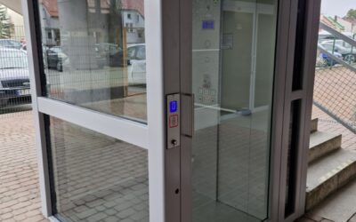 Winda dostępna na&nbsp;Stadionie Miejskim w&nbsp;Tarnobrzegu